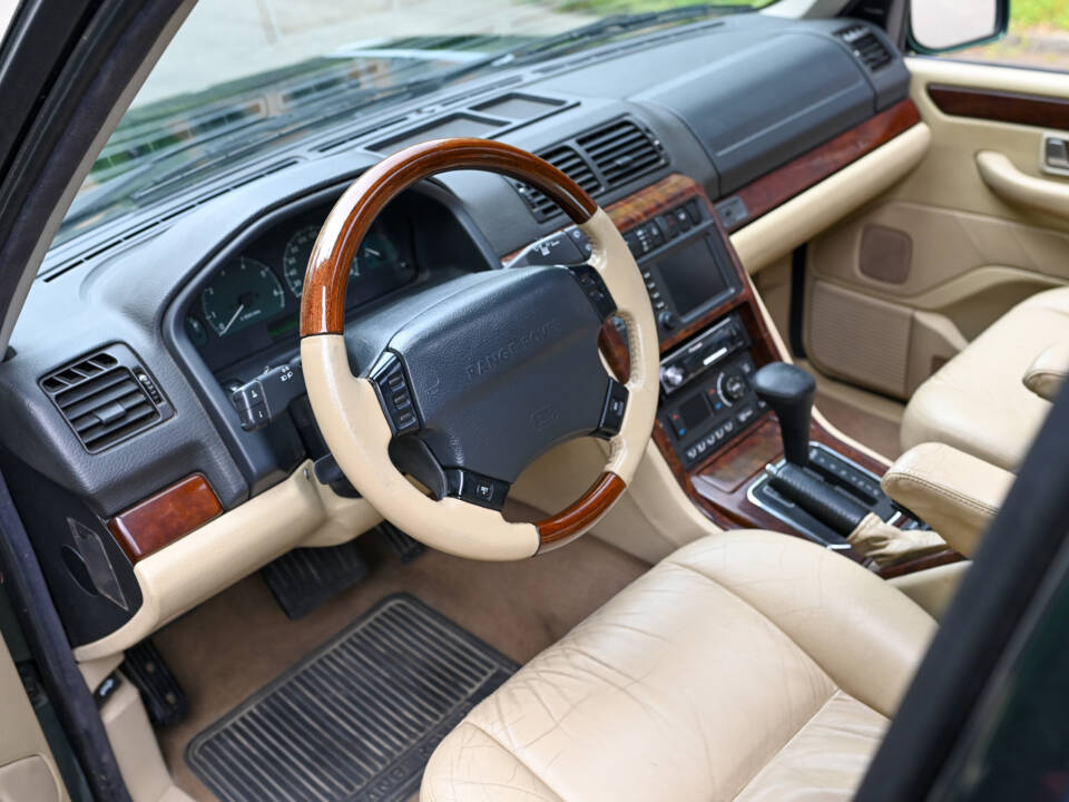 Bild 16/27 von Land Rover Range Rover 4.6 Vogue (2000)