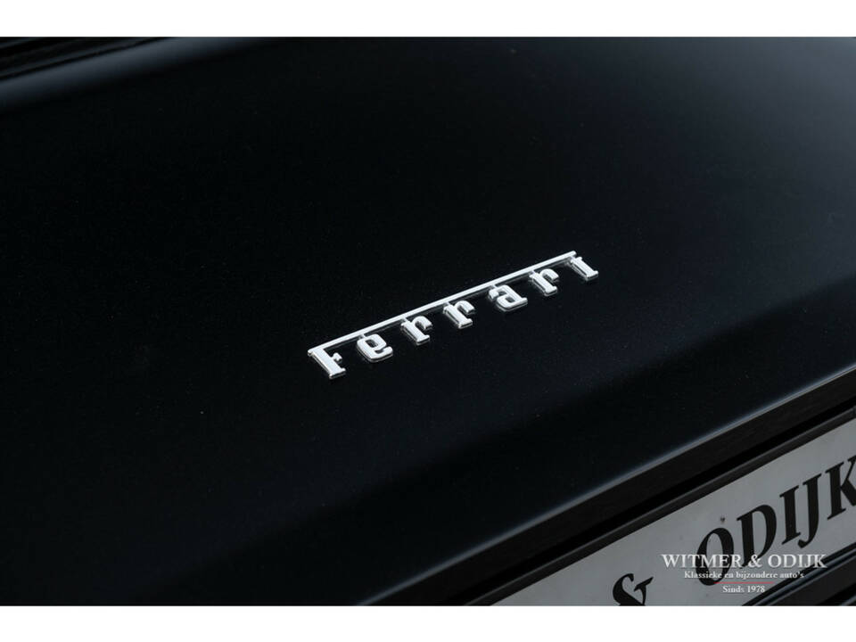 Image 32/41 de Ferrari 328 GTS (1989)