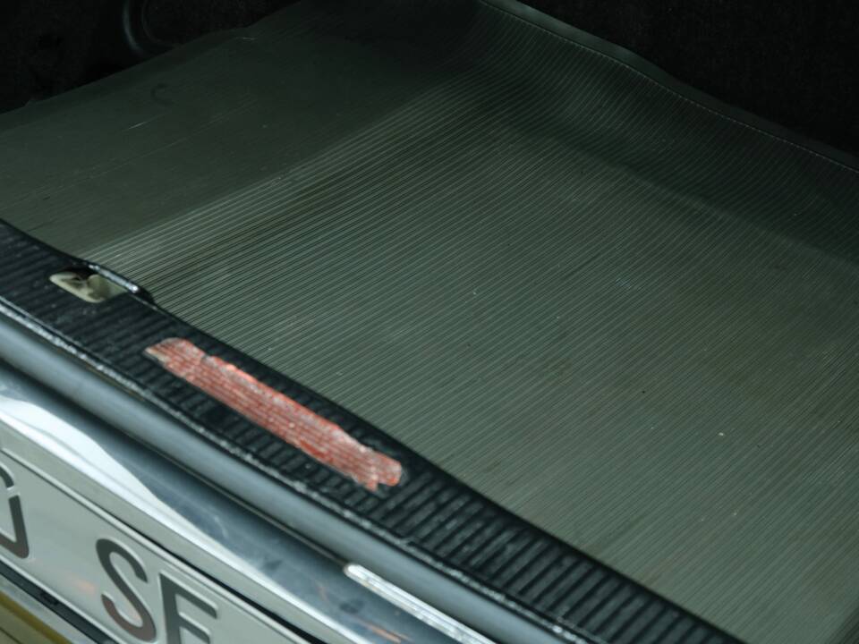 Image 50/50 de Mercedes-Benz 280 SE (1975)