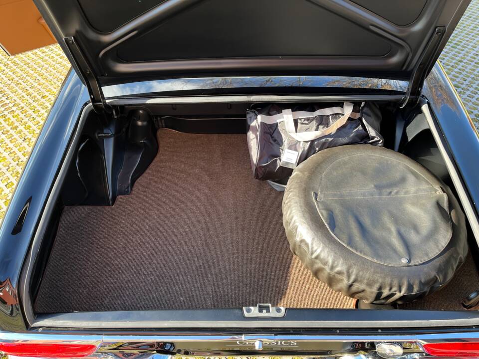 Image 11/29 of Mercedes-Benz 230 SL (1965)