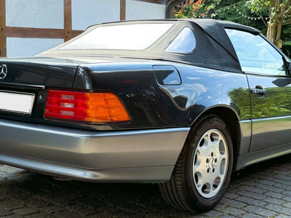 Imagen 4/10 de Mercedes-Benz 300 SL (1992)