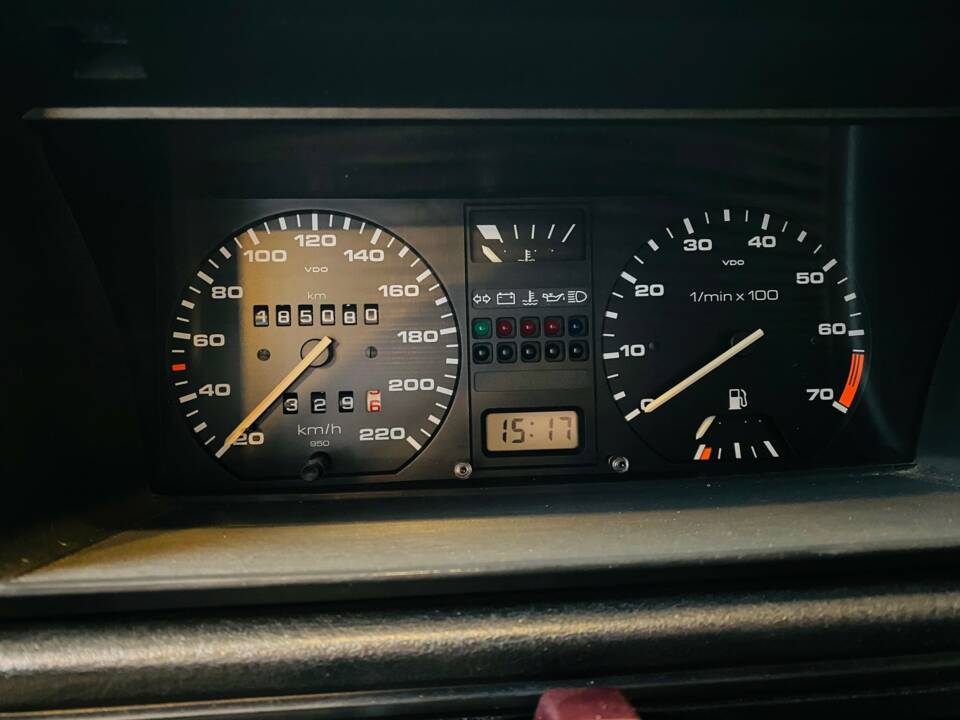 Immagine 6/11 di Volkswagen Golf Mk II 1.6 (1990)