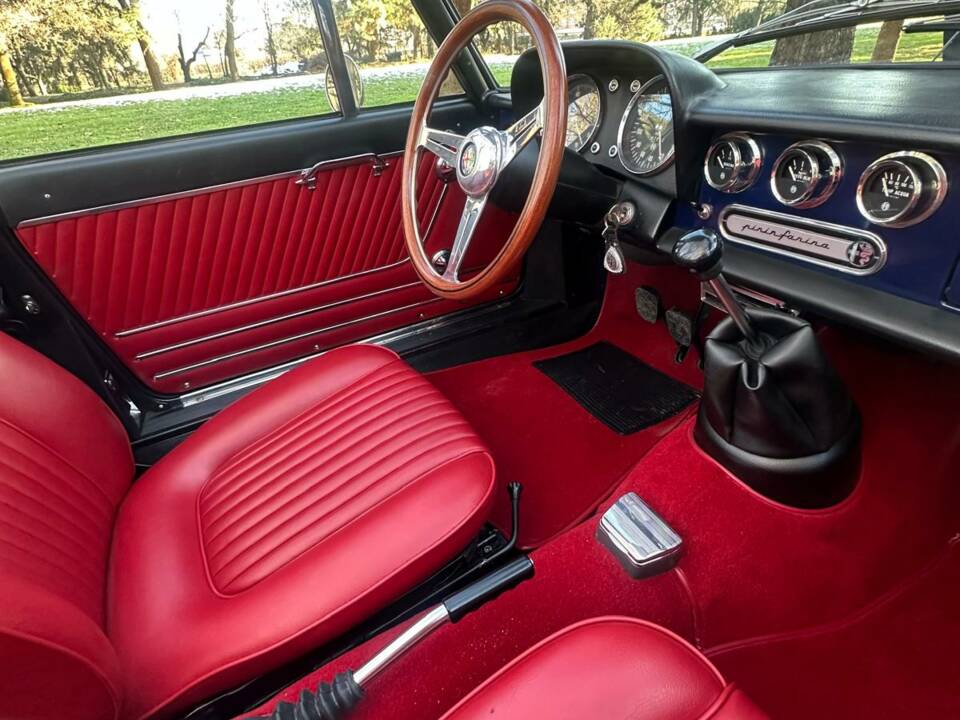 Image 11/14 of Alfa Romeo 1300 Spider Junior (1969)