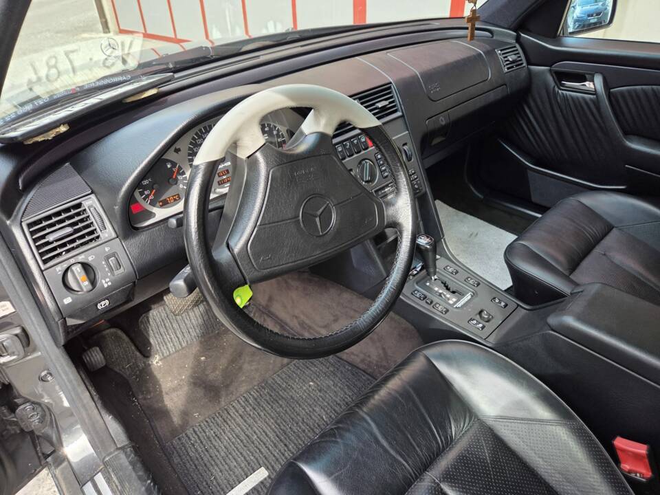 Bild 9/16 von Mercedes-Benz C 36 AMG (1994)