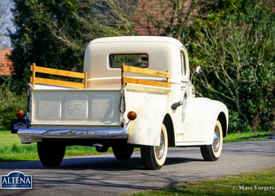 Bild 26/31 von Ford Pickup (1946)