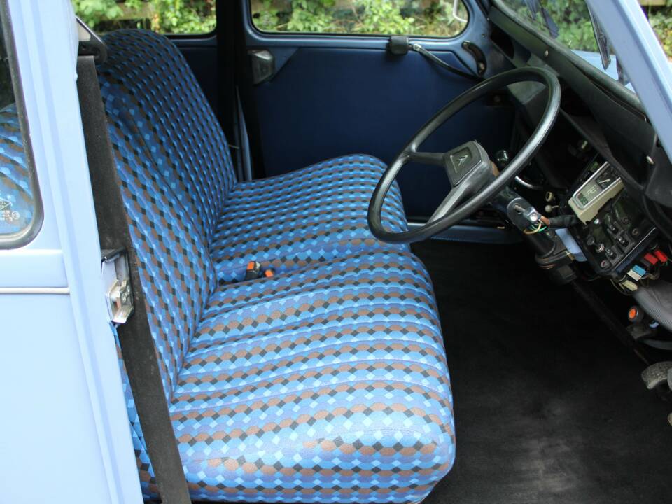 Immagine 9/18 di Citroën 2 CV 6 Charleston (1987)