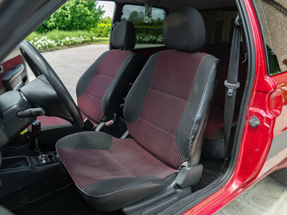 Imagen 30/50 de Peugeot 106 1.1 (2003)