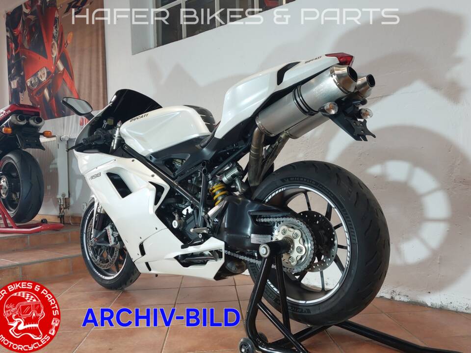 Image 2/6 of Ducati 1198 (2010)