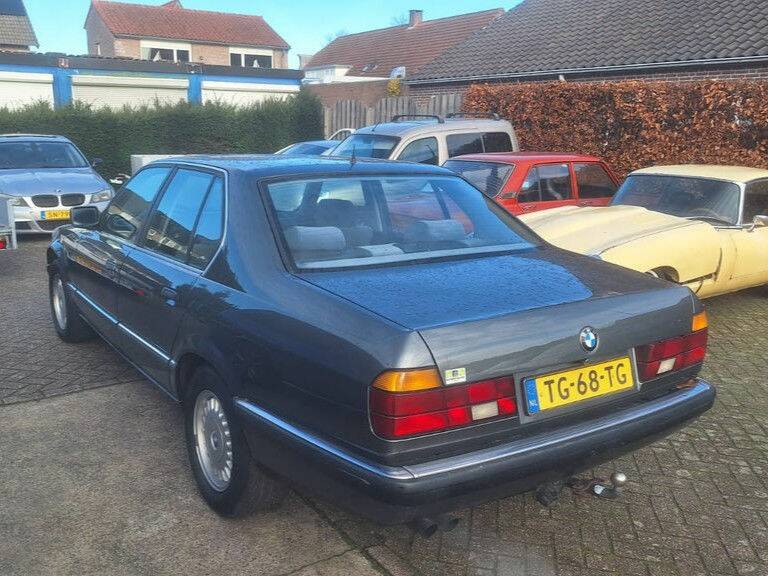 Bild 6/8 von BMW 735i (1988)