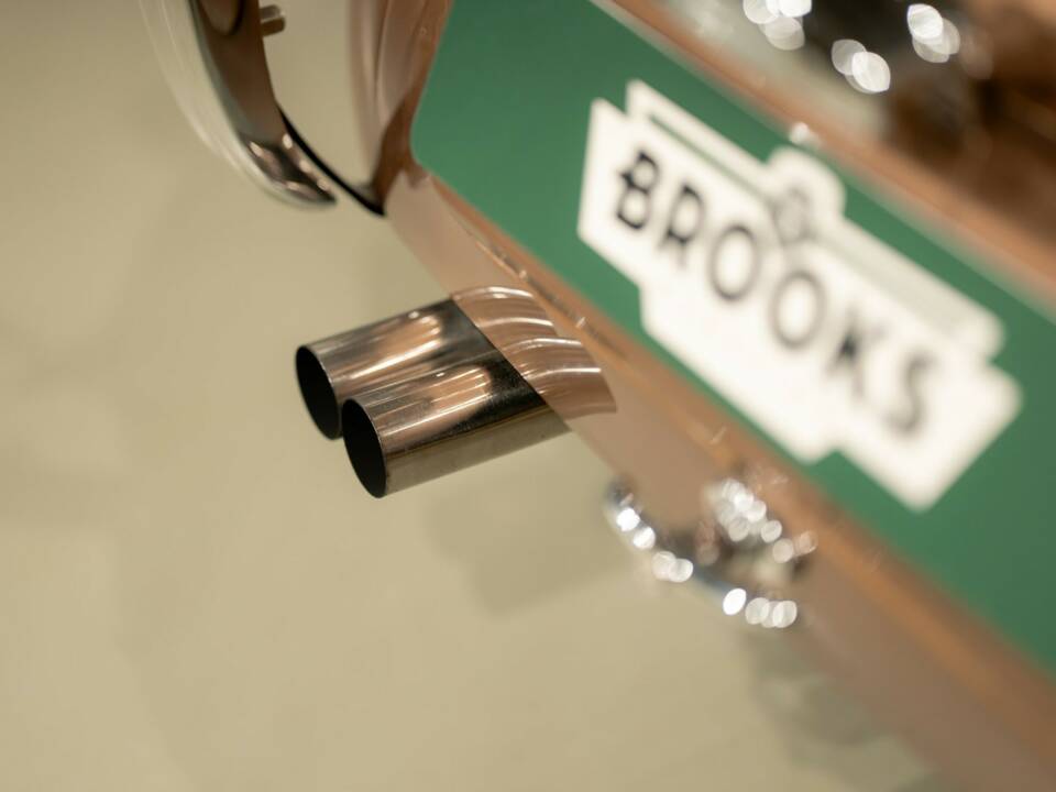 Image 27/50 of Jaguar XK 120 OTS (1952)