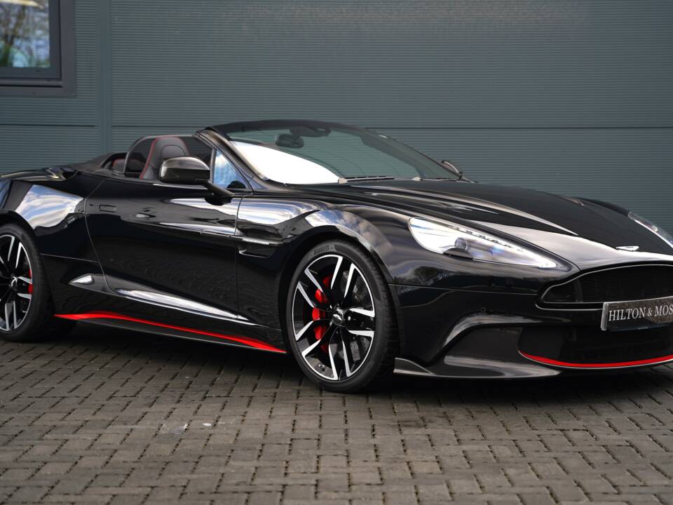 Image 1/50 of Aston Martin Vanquish S Volante (2018)
