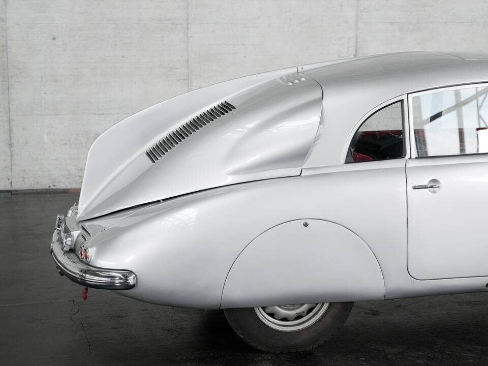 Image 19/50 of Tatra T 87 (1949)