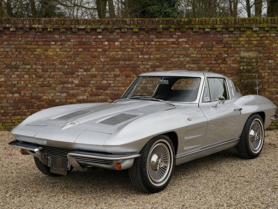 Image 1/50 of Chevrolet Corvette Sting Ray (1963)