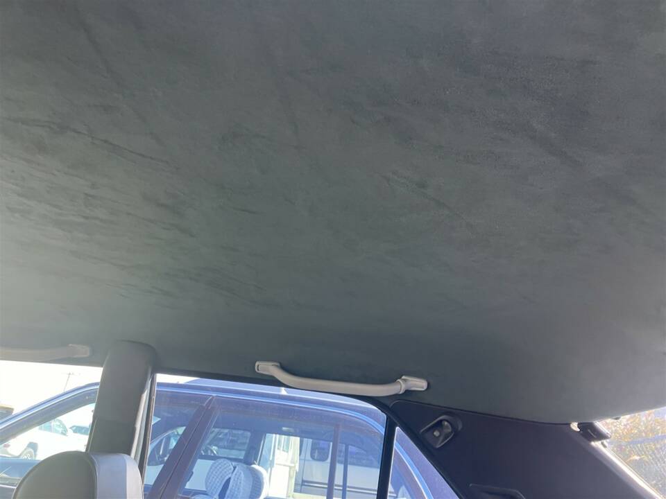 Immagine 34/44 di Mercedes-Benz E 500 (1993)