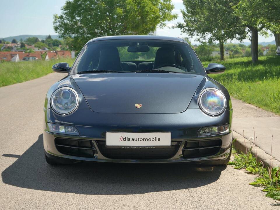 Image 10/33 of Porsche 911 Carrera S (2005)