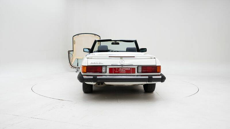 Image 7/15 de Mercedes-Benz 380 SL (1982)