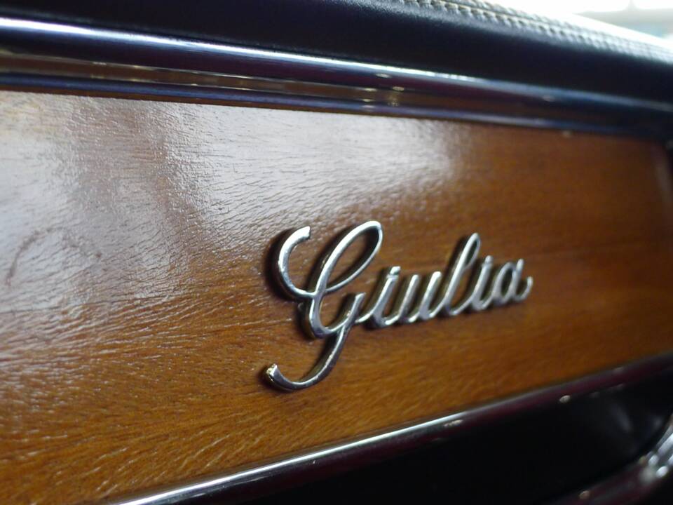 Image 6/34 of Alfa Romeo Giulia Nuova Super 1600 (1974)