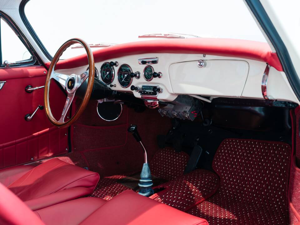 Image 27/42 of Porsche 356 C Carrera 2/2000 GS (1963)