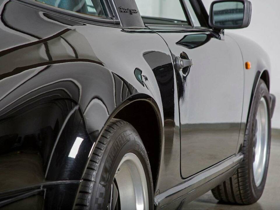 Bild 6/32 von Porsche 911 Carrera 3.2 (1986)