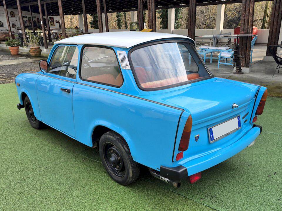 Image 22/45 of Trabant 601 (1966)