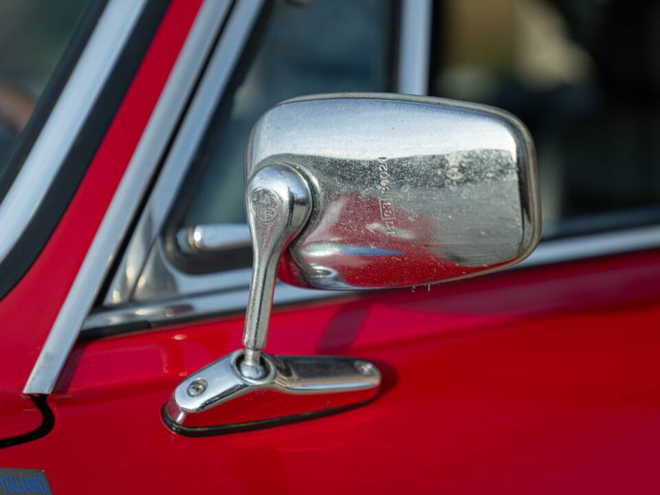 Bild 29/50 von Alfa Romeo 2000 GT Veloce (1973)