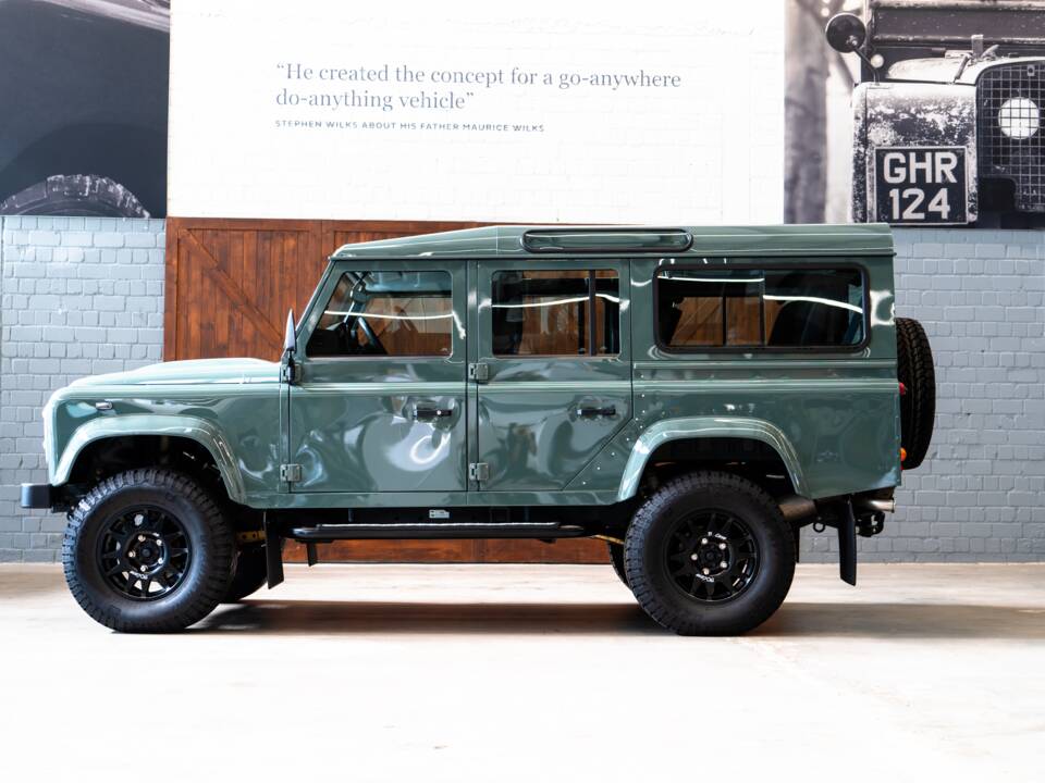Image 7/24 of Land Rover Defender 110 (2013)