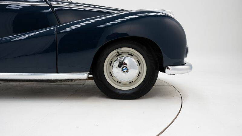 Image 10/15 de BMW 502 (1955)