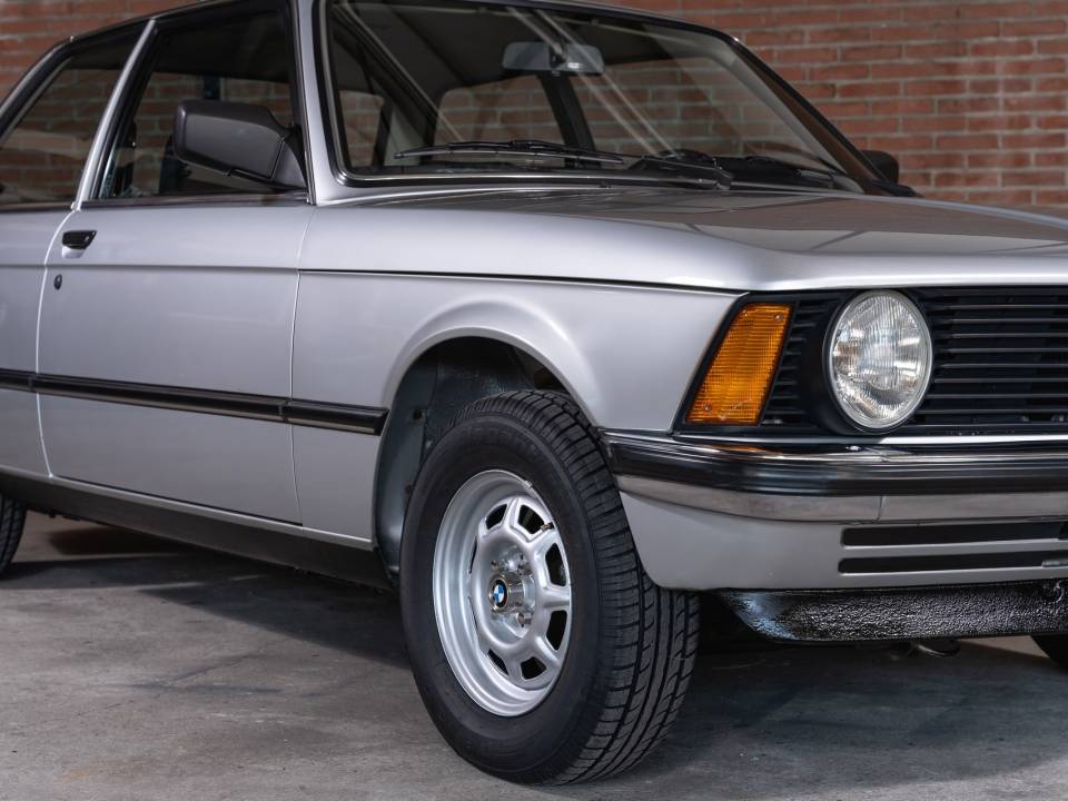 Image 11/50 of BMW 315 (1983)