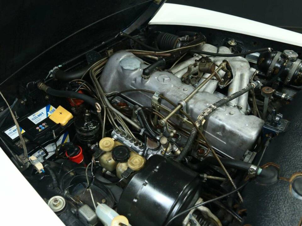 Image 43/50 of Mercedes-Benz 280 SL (1968)