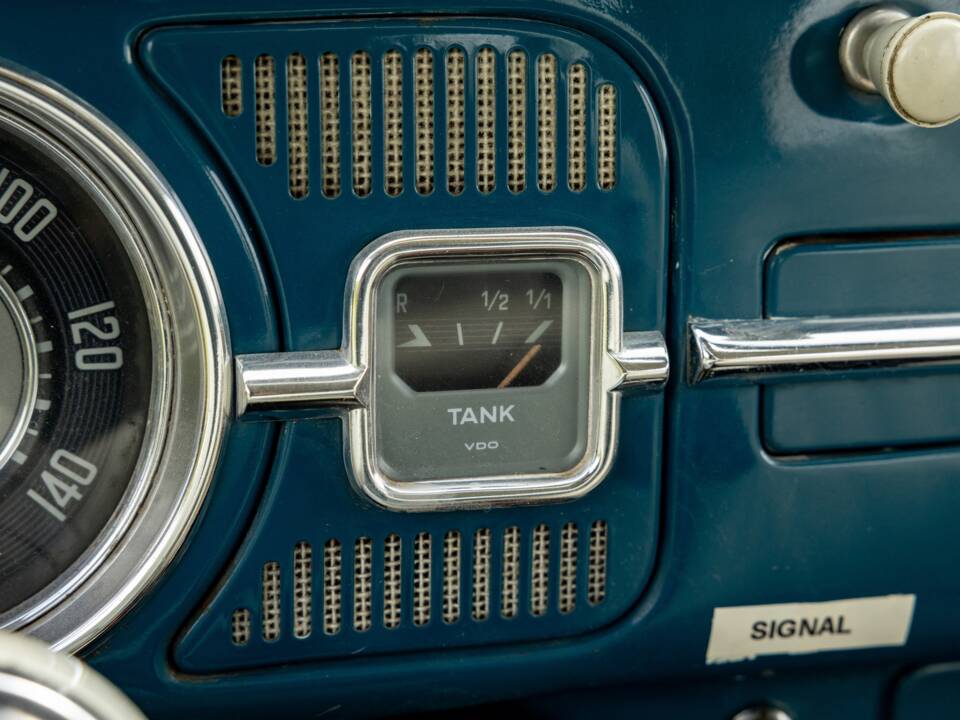 Bild 31/40 von Volkswagen Käfer 1300 (1965)