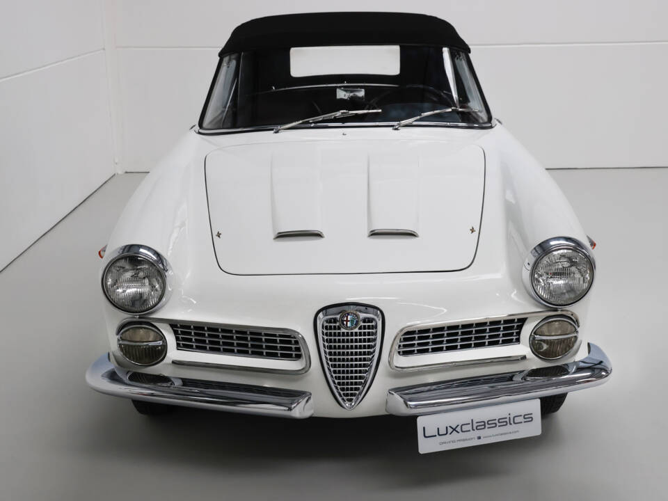 Image 11/34 de Alfa Romeo 2000 Spider (1960)