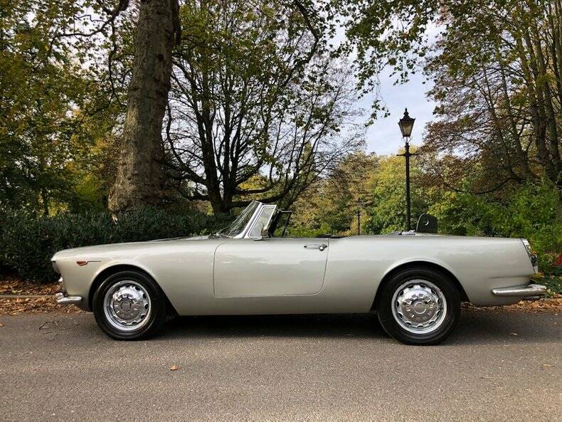 Bild 4/50 von Alfa Romeo 2600 Spider (1964)