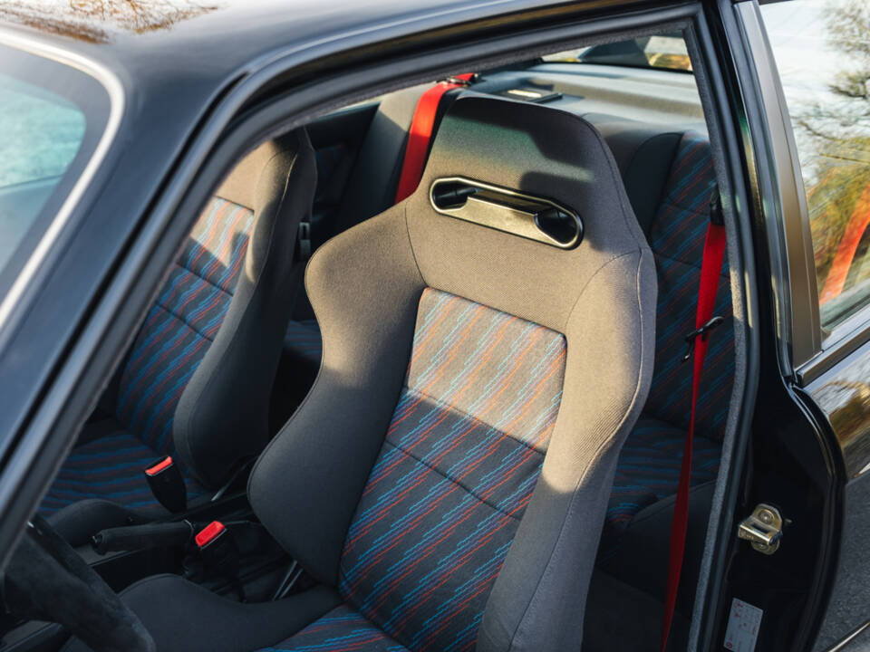 Image 30/50 of BMW M3 Sport Evo (1990)