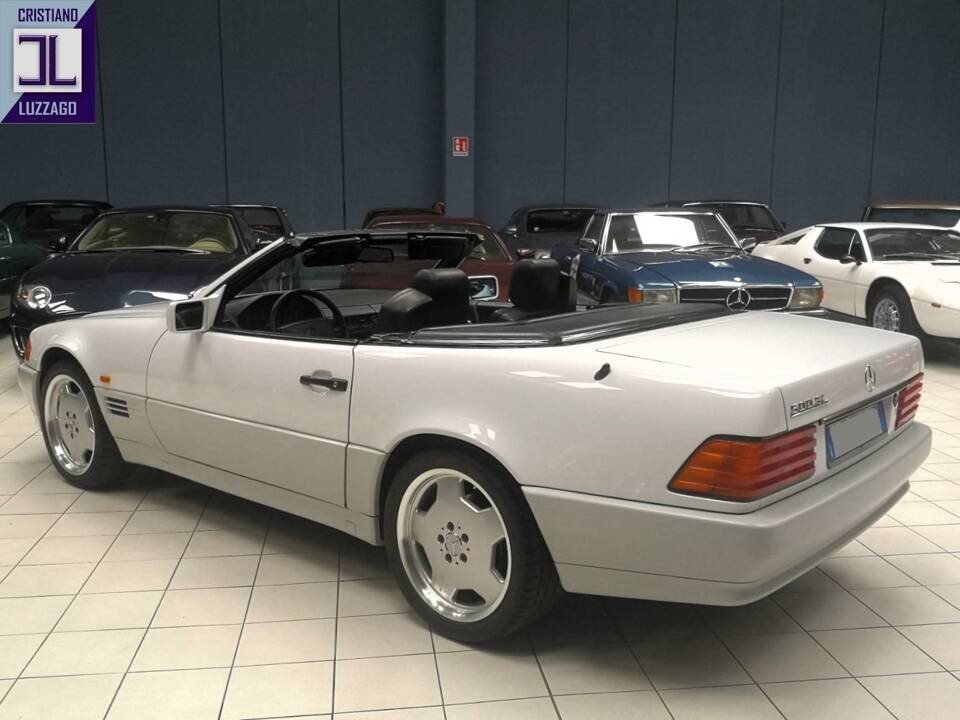 Image 6/54 de Mercedes-Benz 500 SL (1991)