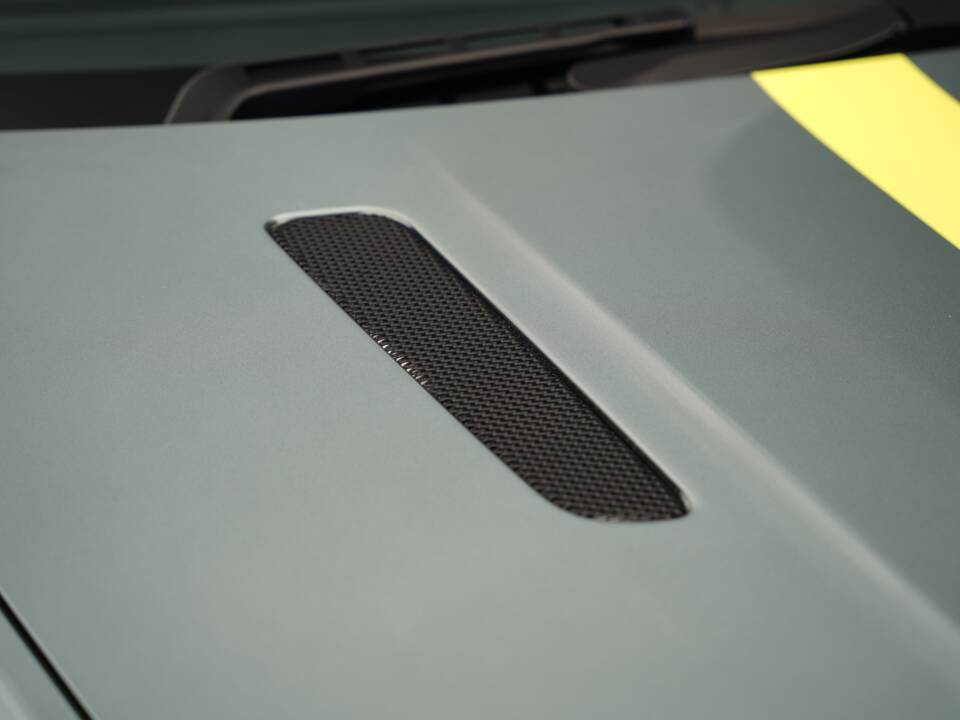 Bild 37/50 von Aston Martin V8 Vantage AMR (2018)