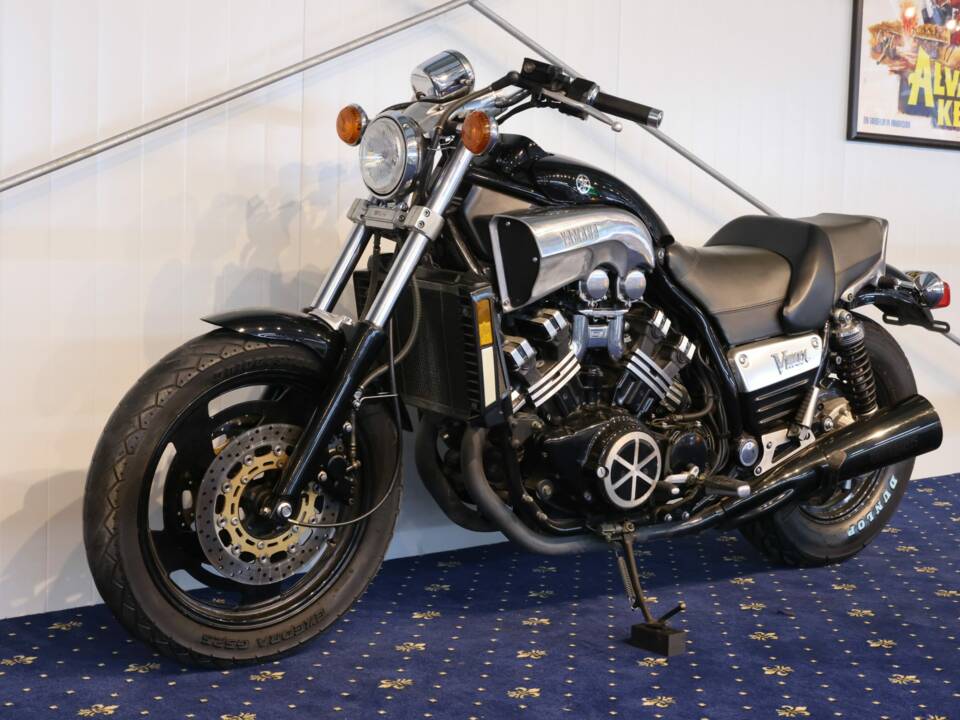 Bild 1/30 von Yamaha V-Max 1200 (1997)