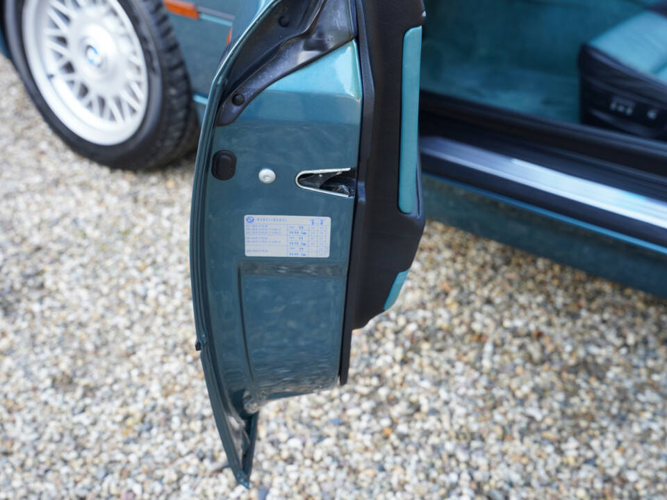 Image 35/50 of BMW 850Ci (1994)
