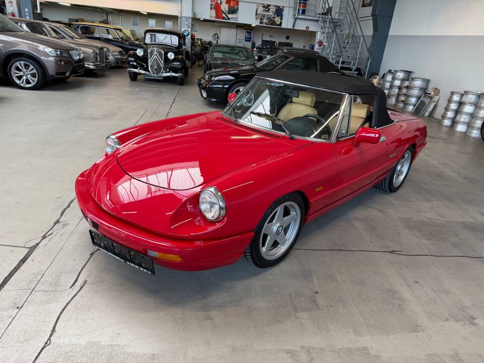 Image 39/42 de Alfa Romeo 2.0 Spider (1991)