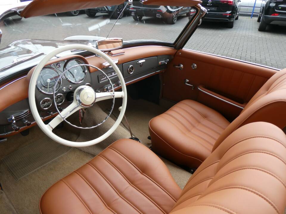 Image 9/26 of Mercedes-Benz 190 SL (1962)