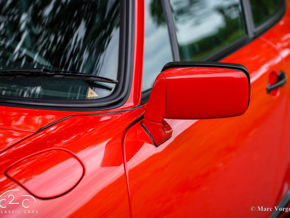 Image 38/63 of Porsche 911 Carrera 3.2 (1986)