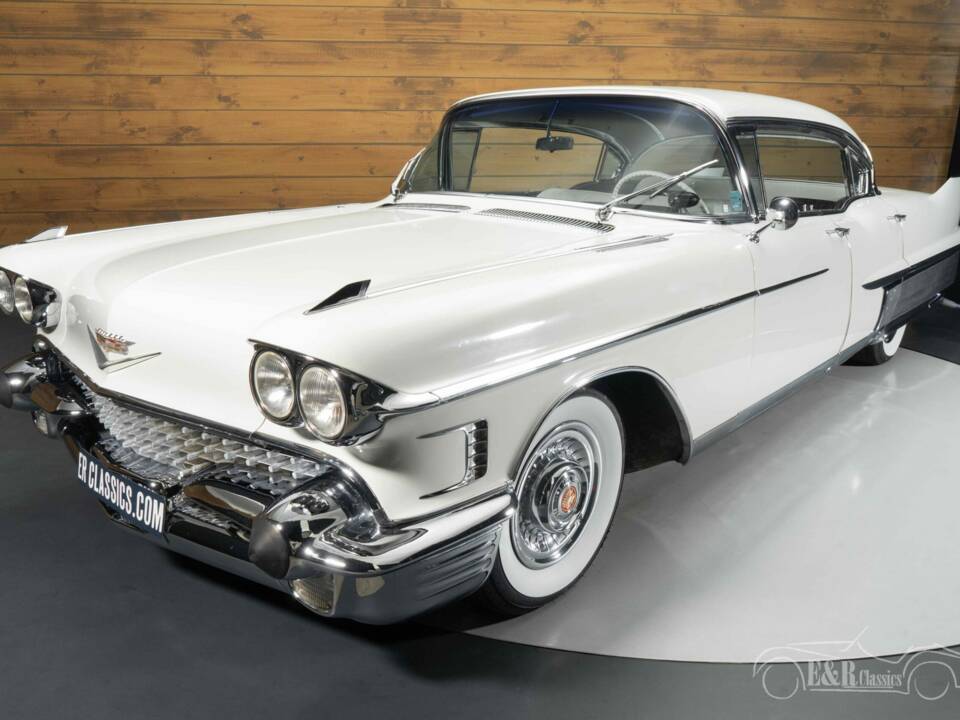 Imagen 5/8 de Cadillac 60 Special Fleetwood (1958)