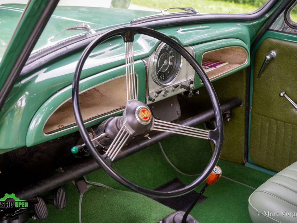 Image 6/43 of Morris Minor 1000 Traveller (1965)
