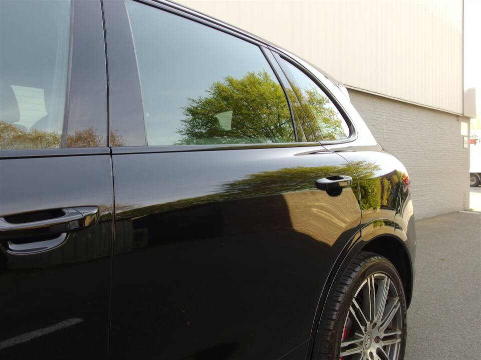 Imagen 26/97 de Porsche Cayenne Turbo (2011)