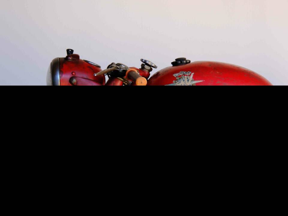 Image 40/83 of MV Agusta 175 CS Sport Disco Volante (1955)