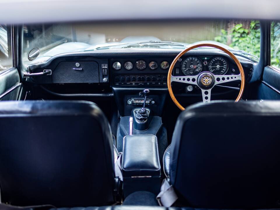 Bild 13/50 von Jaguar E-Type (2+2) (1969)