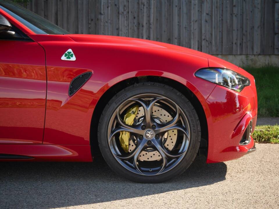 Bild 6/40 von Alfa Romeo Giulia Quadrifoglio (1900)