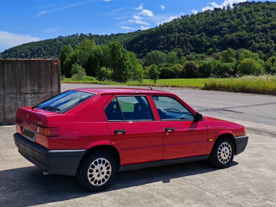 Bild 5/31 von Alfa Romeo 33 - 1.3 S (1989)