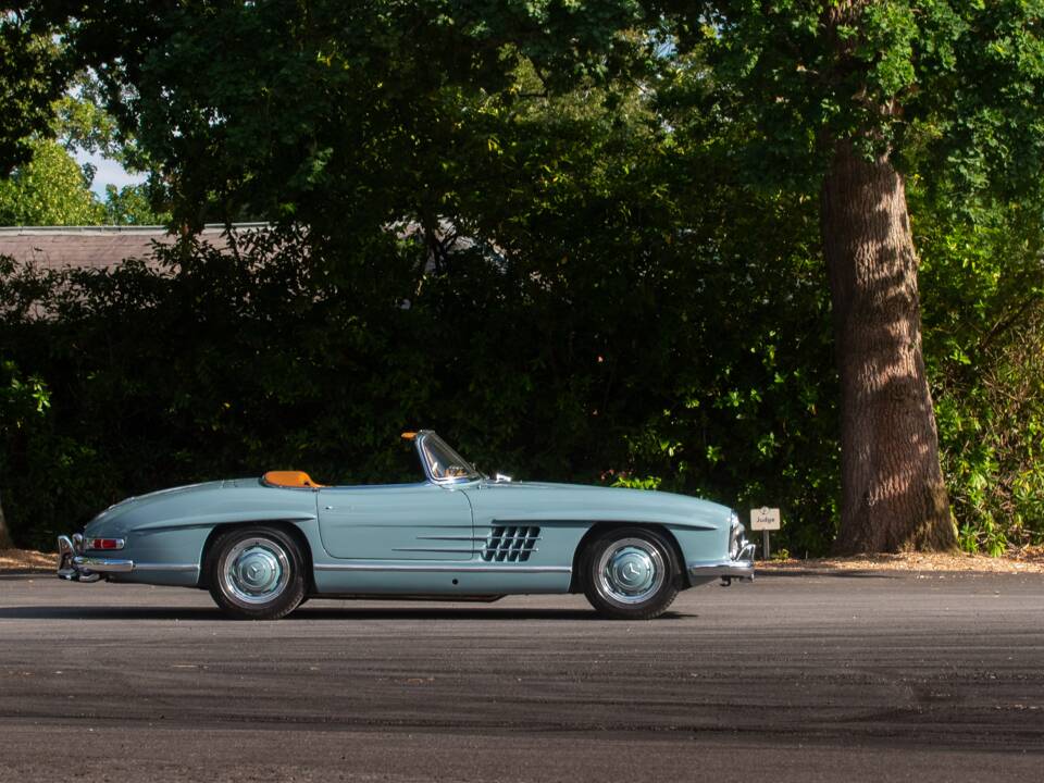 Image 15/50 of Mercedes-Benz 300 SL Roadster (1957)