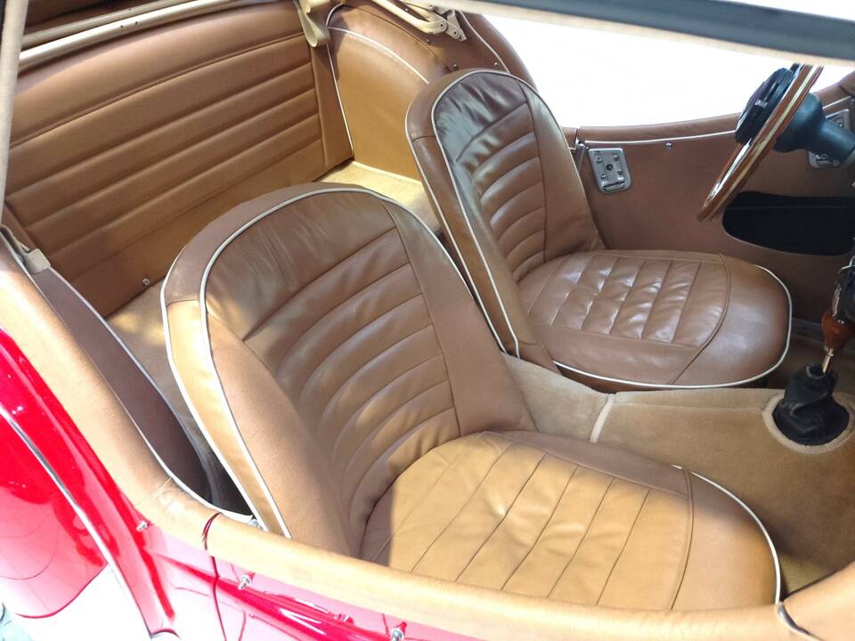 Image 32/50 of Triumph TR 3B (1962)