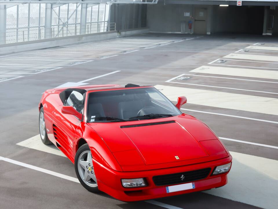 Image 36/43 of Ferrari 348 Spider (1995)